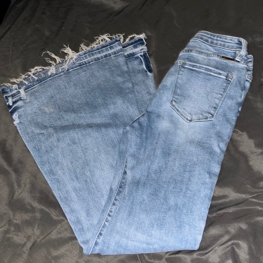 Kincan bell bottom jeans